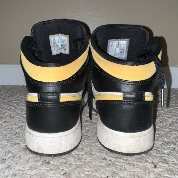 Nike Jordan 1 - Picture 3 of 6